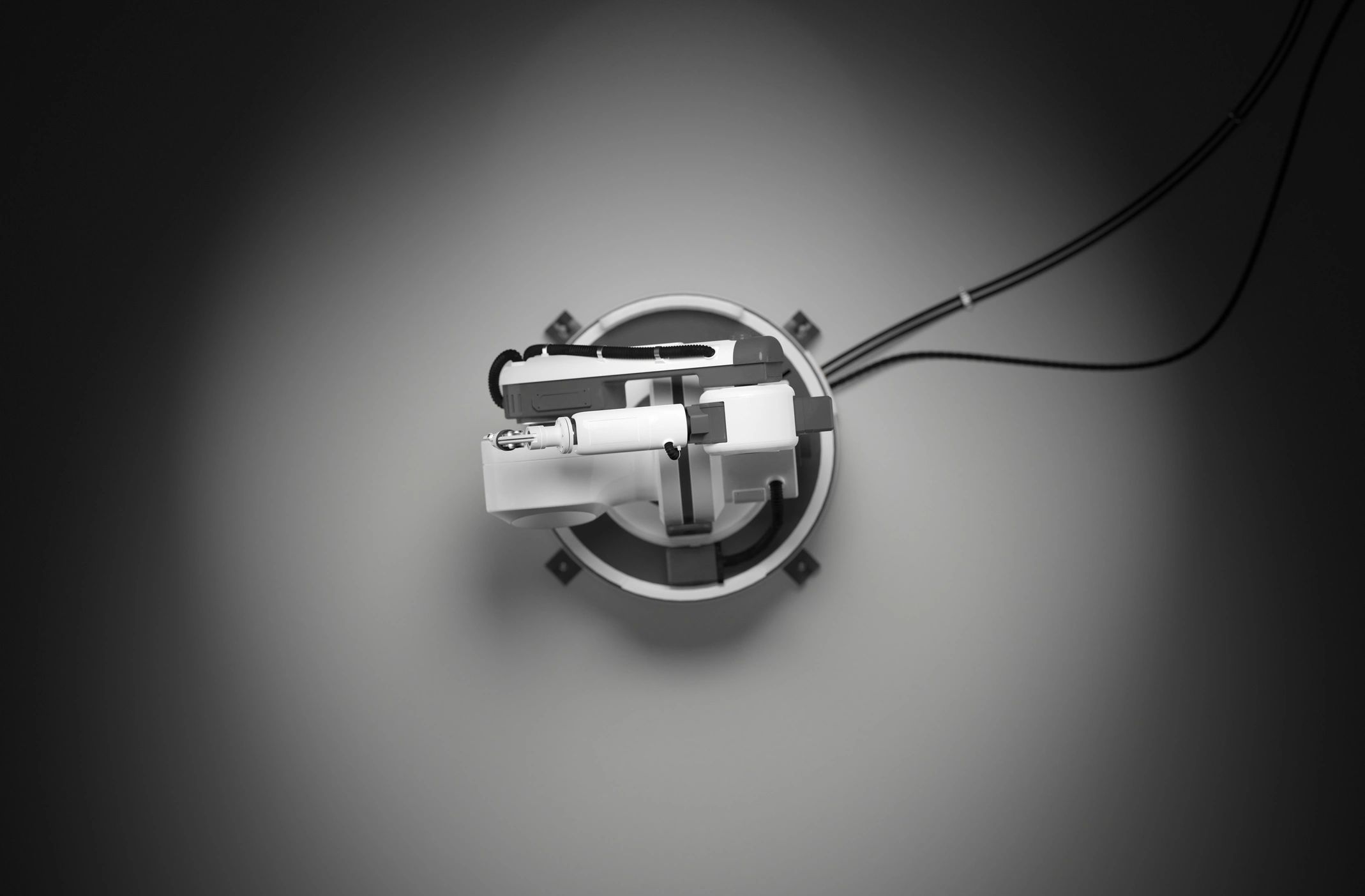 Advanced manufacturing robot in industrial engineering setting
